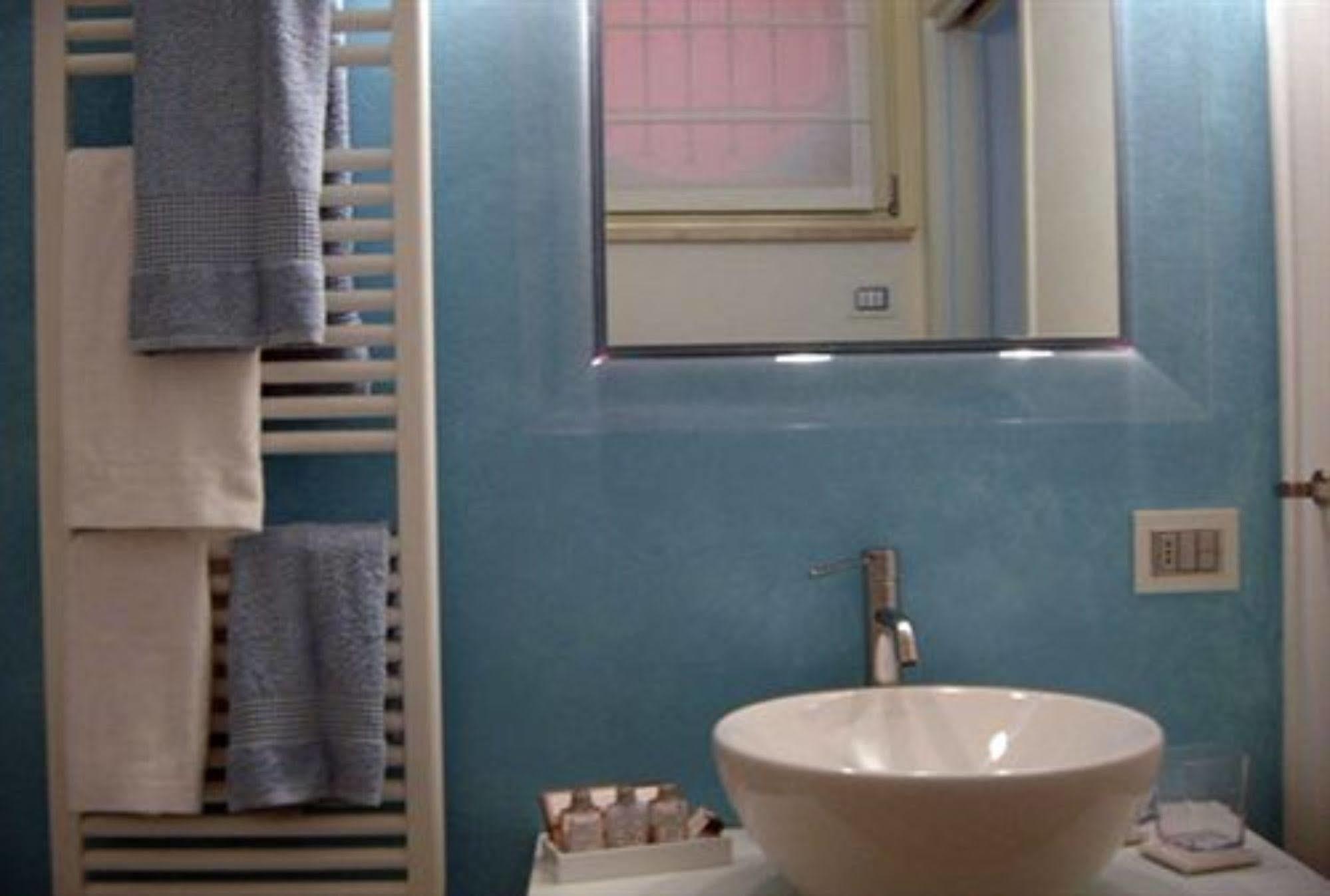 Relais Il Giardino Segreto Maison De Charme Desenzano del Garda Bagian luar foto