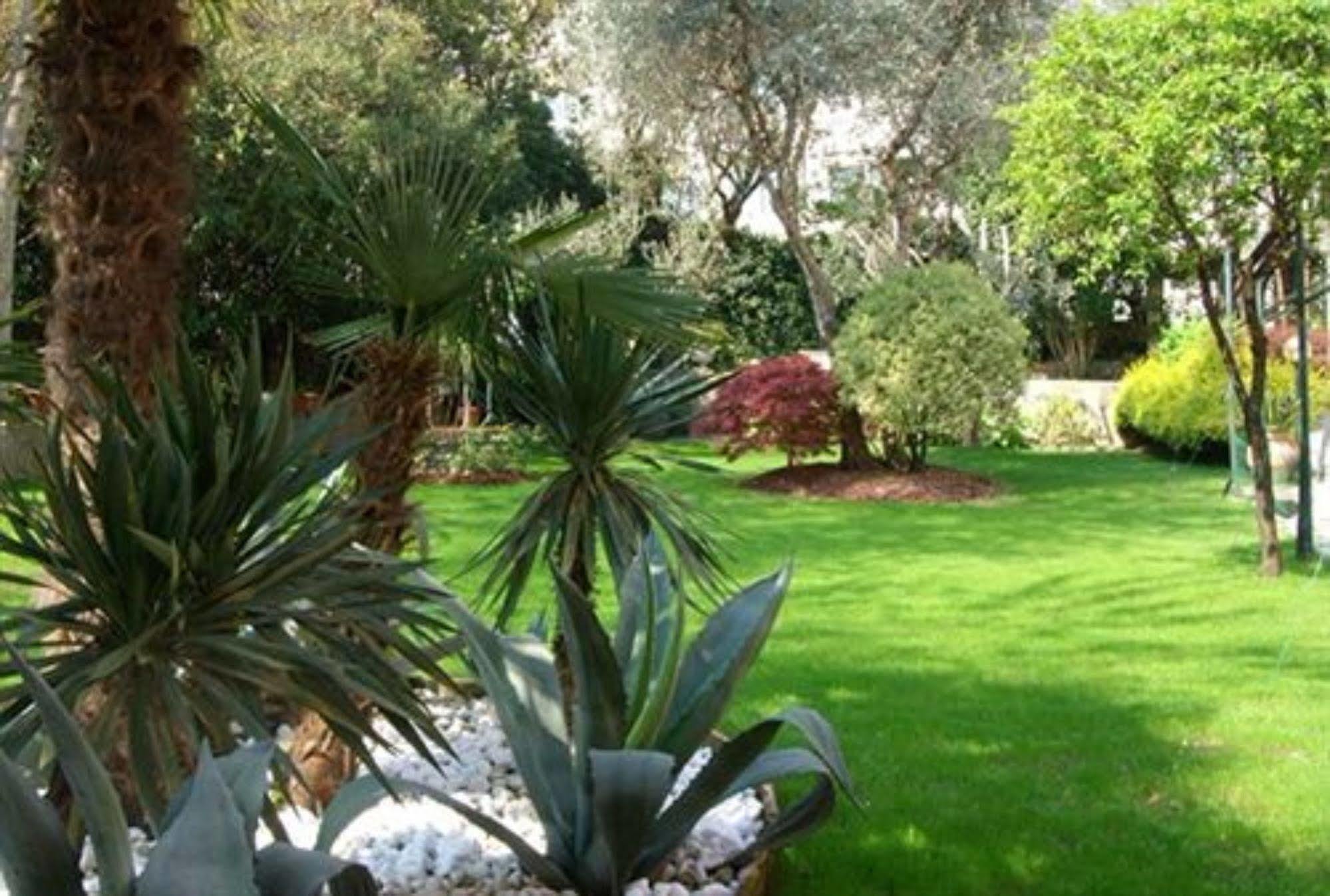 Relais Il Giardino Segreto Maison De Charme Desenzano del Garda Bagian luar foto